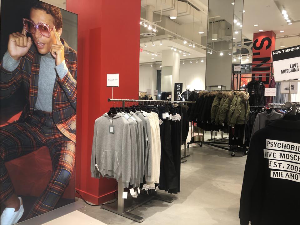 Fashion S Old Guard Is Racing To Figure Out How To Be Cool Enough