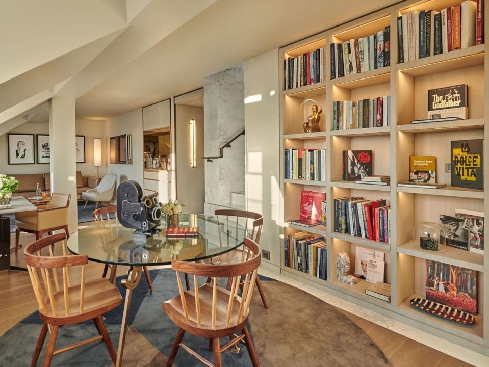 Enjoy Belle Epoque Style Contemporary Attitude At Newest Paris