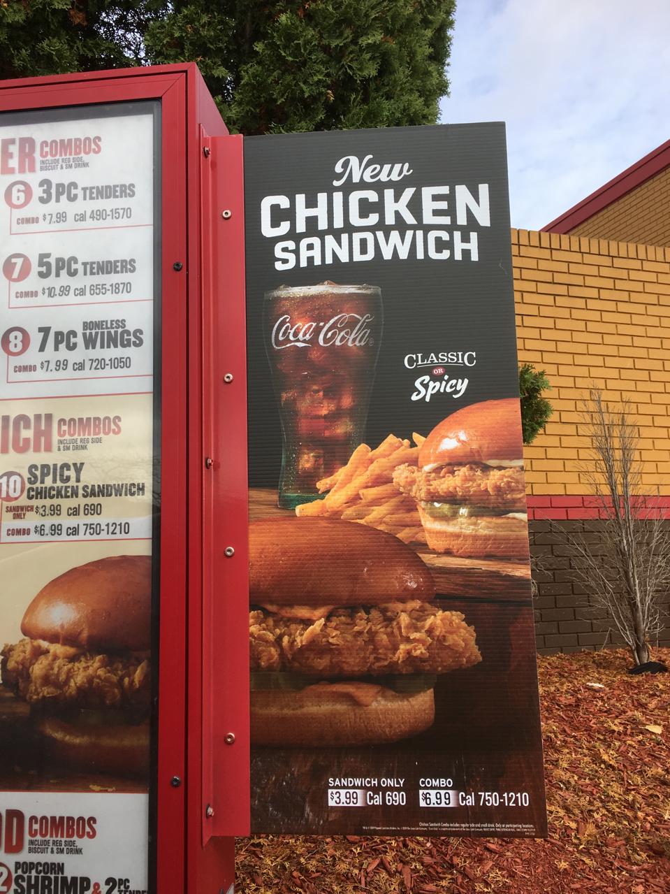The Popeyes Fried Chicken Sandwich Is Back Here S What You Ll Find