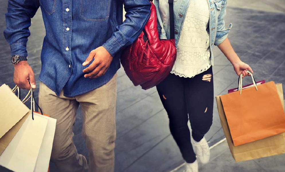 Will Consumer Confidence And Consumer Spending Be The Catalyst To Christmas Shopping Season? Analysts Await Insight
