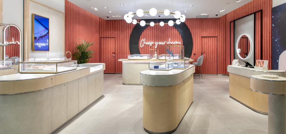 Pandora Creates A New Box For Its Retail Stores To Lure More Shoppers