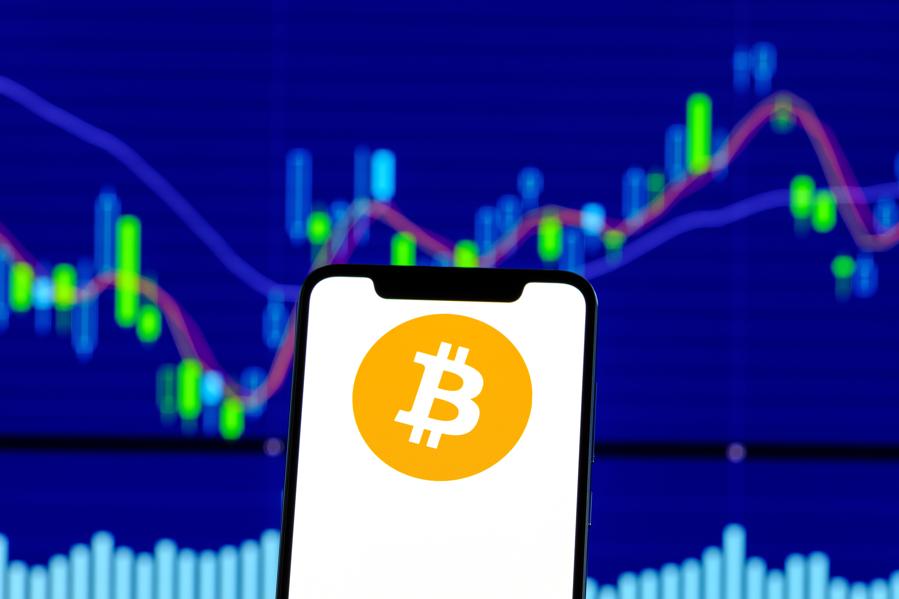 Bitcoin And XRP Sell Off, As LTC And XLM Continue To Rise--A Troubling Sign Ahead?