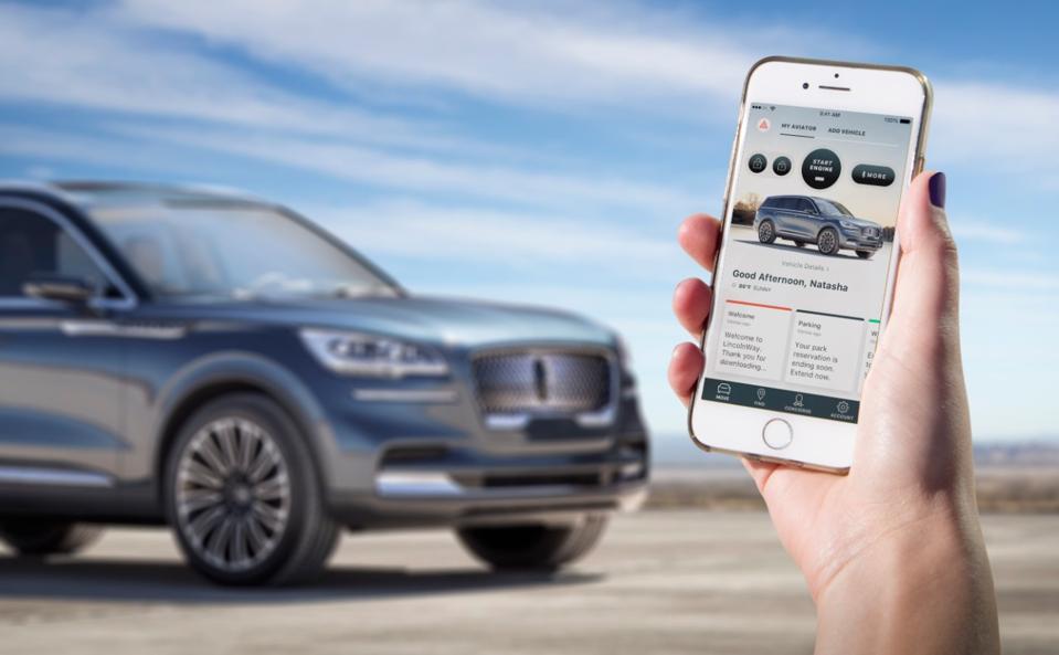 Owners will be able to use their smartphone as a key when Lincoln debuts the Phone as a Key technology on the production model of Aviator, allowing clients to lock and unlock the vehicle, open its trunk and, most importantly, start and drive it – no smart key fob necessary.