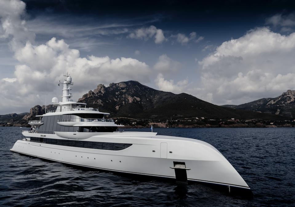 Sailing-Stream.fr ⚓ EXCELLENCE | L'un des Super-Yachts les plus chauds du monde ! ⚓ Superyacht excellence, photos exclusives, yacht Herb Chambers