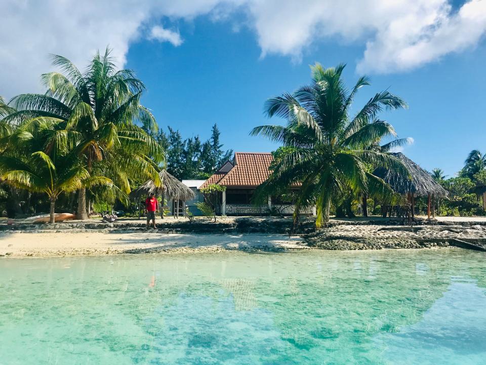 Toku Kaiga, accommodation on Anaa