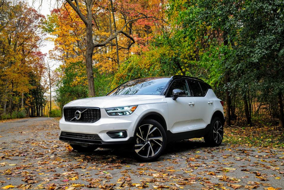 Vxc40 Volvo R Line 2019 Volvo XC40 R-Design Review: 4 Things You Need To Know