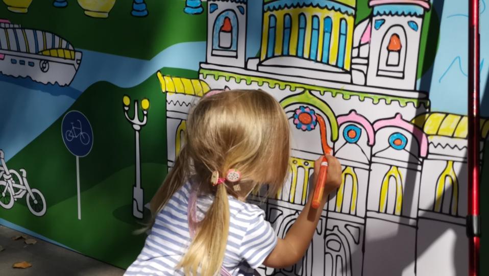 Artist Max Goshko Dankov Unveils The Great Coloring Wall In
