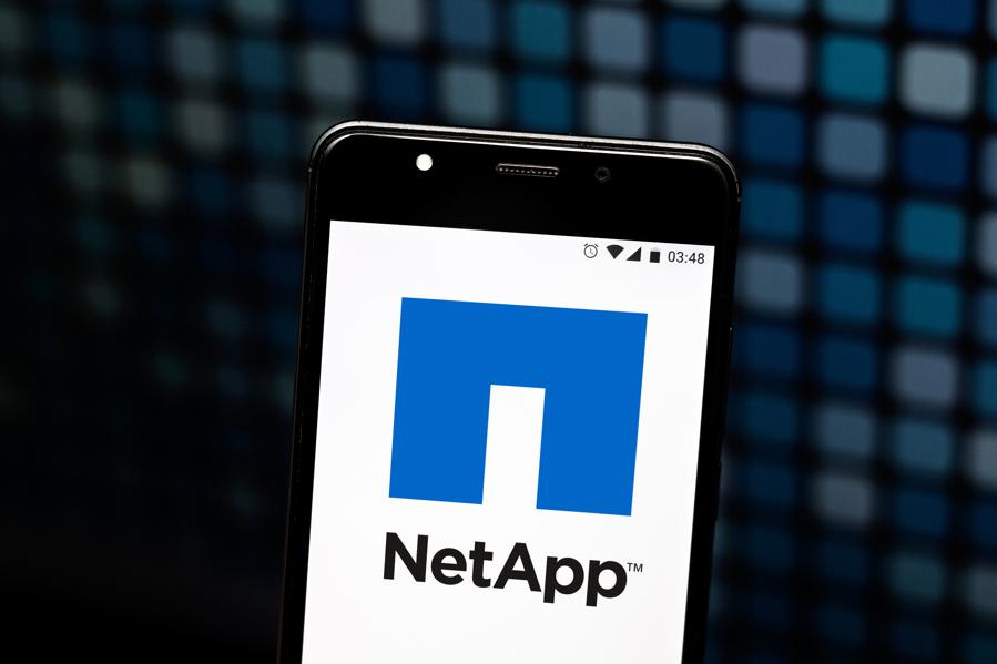 How Will NetApp's Hybrid Cloud Focus Help Its Revenue Base Over Coming Years?