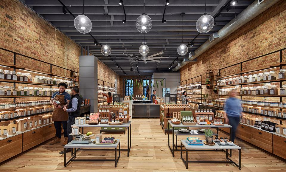 Internationally renowned architecture firm, Gensler, provided aesthetic guidance in bringing a new brand design to the existing storefront.