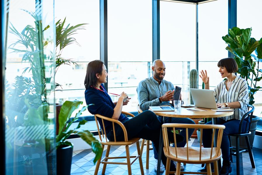 When Should Leaders Sit Out of Meetings?