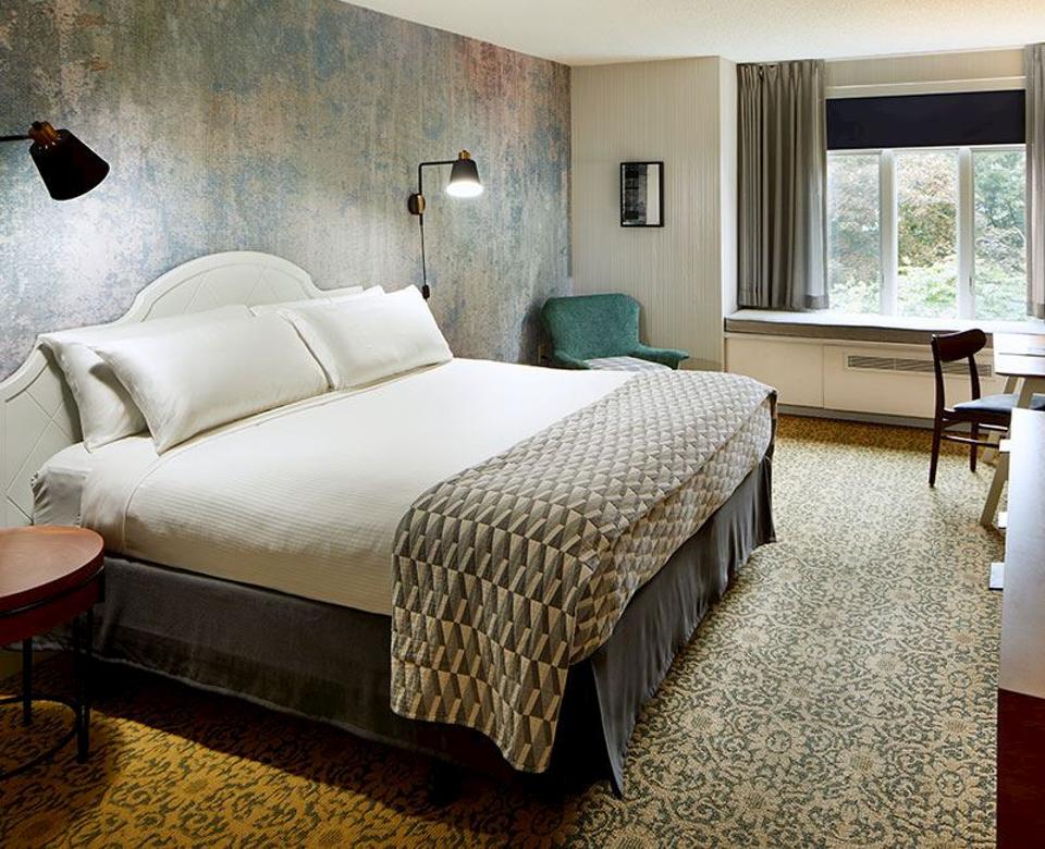 Estate King Guestroom