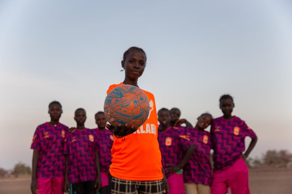 Photo of Nancy and other KLABU club members.