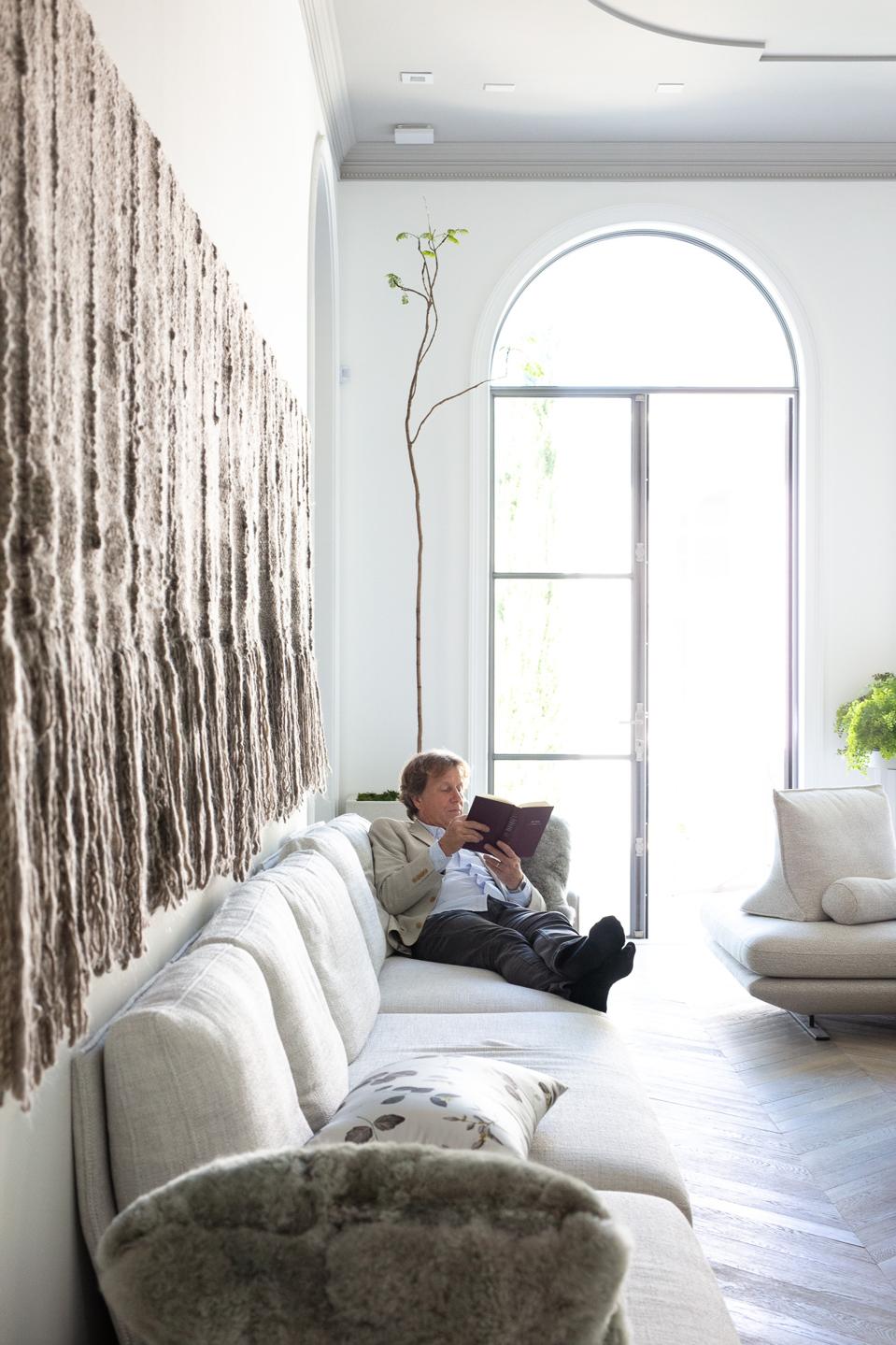 brentwood outdoor living brentwood ca on The New Homefront Windsor Smith S 33 Million California Commentary On Modern Living