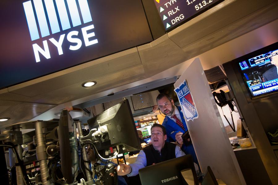 Stocks This Week: Buy Tesla And Sell Short Baidu