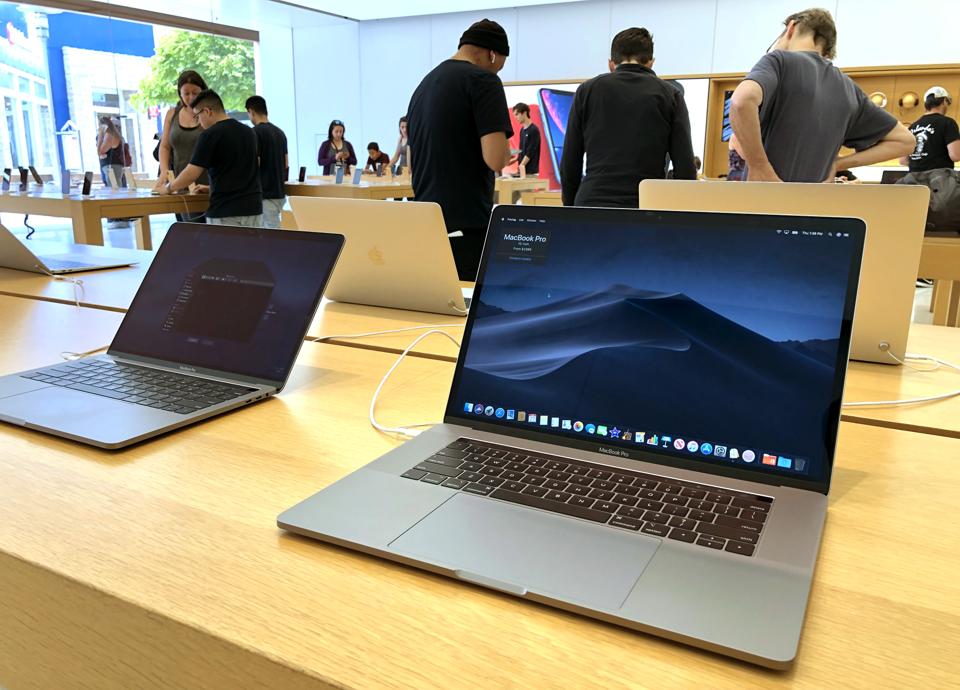New Macbook Air Fails Coronavirus Webcam Test