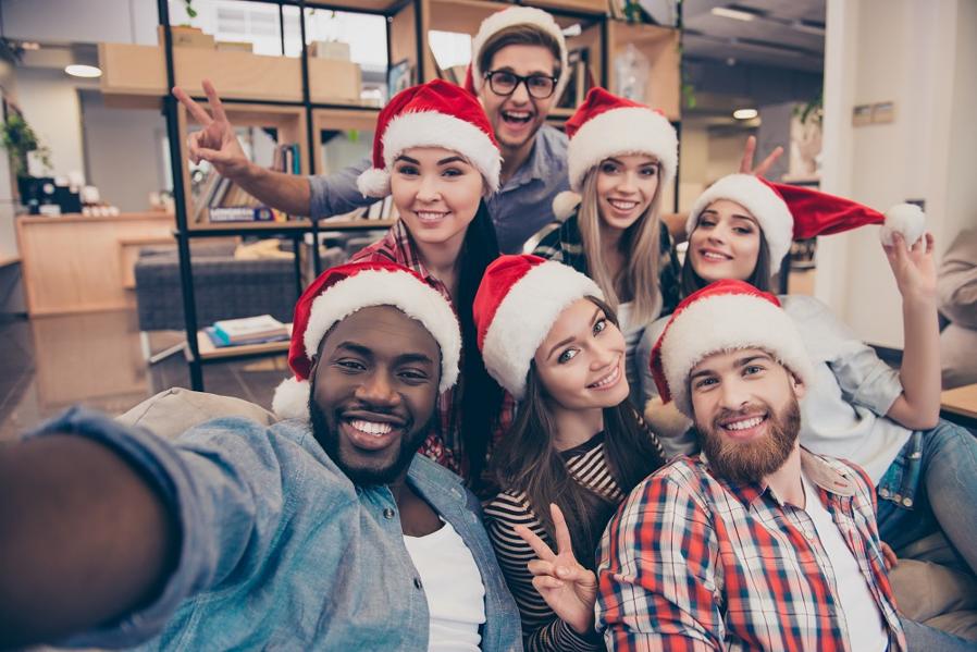 Here's How Even Non-Retail Businesses Can Benefit From The Holidays
