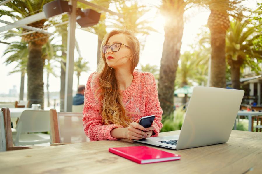 6 Simple Steps To Building A Six-Figure Online Community