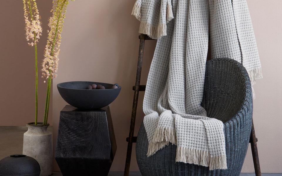 Matouk cashmere cleo throw