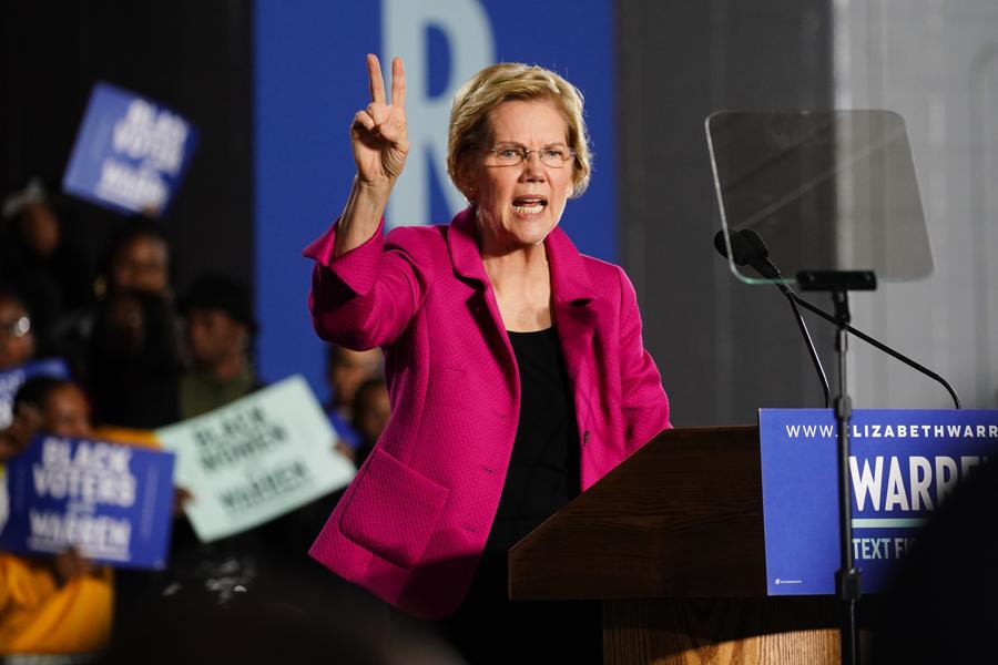 Elizabeth Warren Reportedly Drafting Bill To Ban 'Mega Mergers'