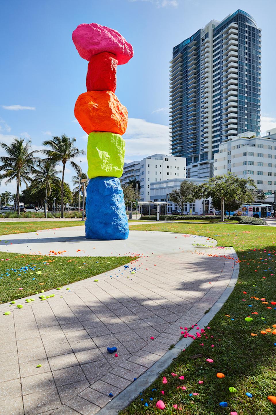 Derrame (Spill) by Marcela Sinclair, 2019
