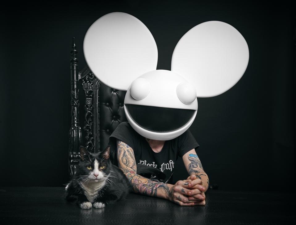 Deadmau5 S Label Releases We Are Friends Vol 009 Artists On The Compilation Discuss Their Tracks