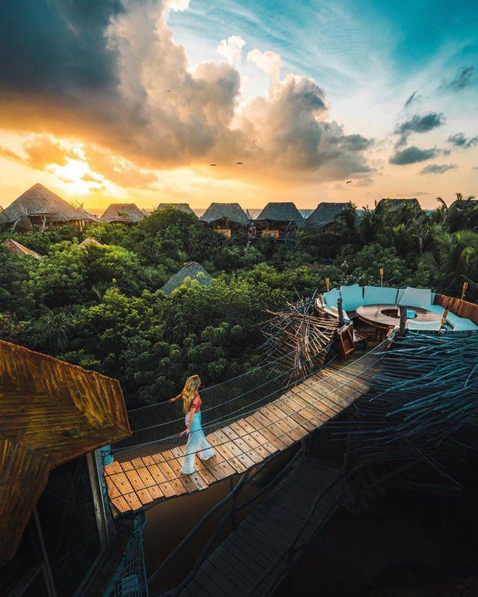 The Outrageous Azulik Villas In The Tulum Jungle With Floating Crystal ...