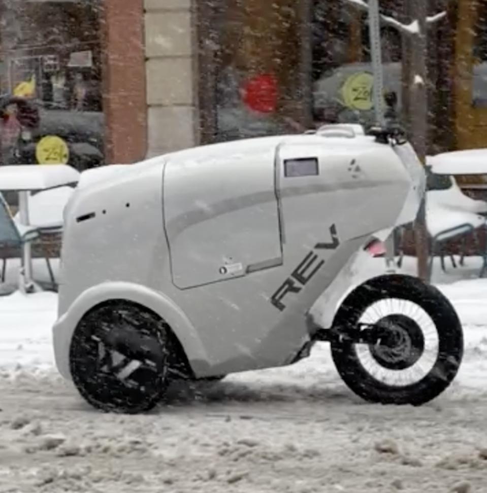 Last Mile Robot Launches Snowy Pilot In Quest To Own Food Delivery