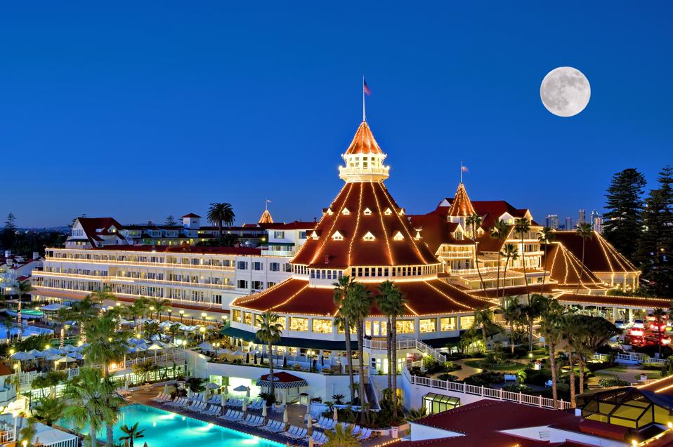 Holiday Magic Is Unmatched At The Hotel Del Coronado
