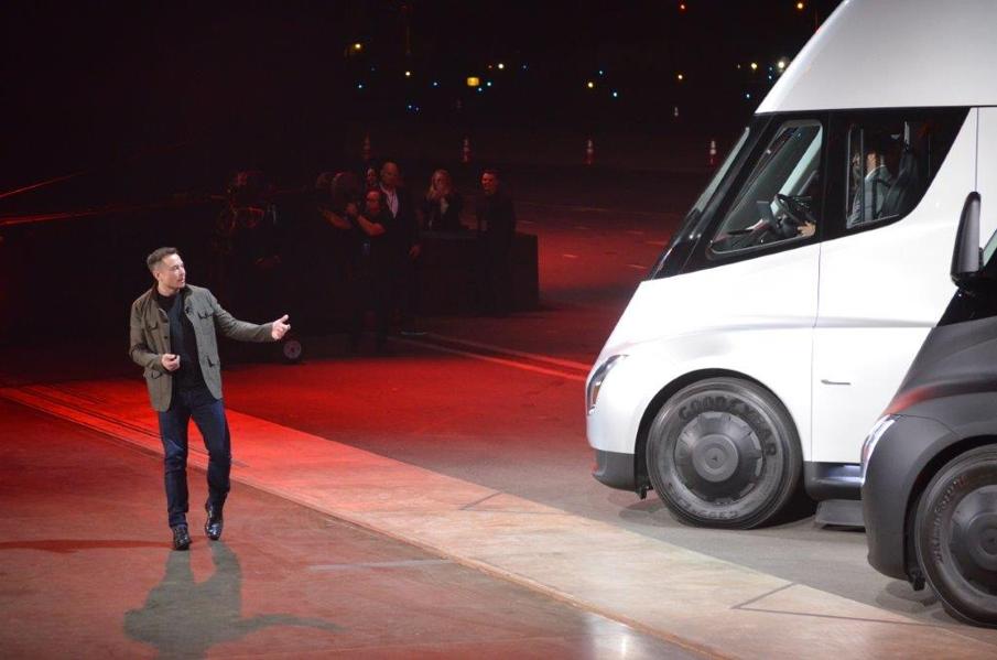 Tesla's Semi Truck Could Bring In $2 Billion In Revenues By 2025