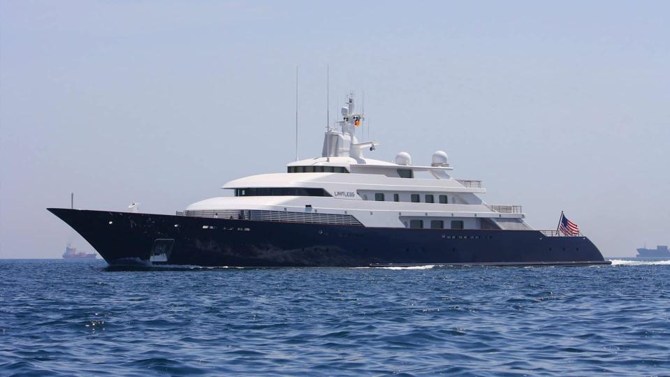 Billionaire Superyacht Showdown Who S Who In St Barths For
