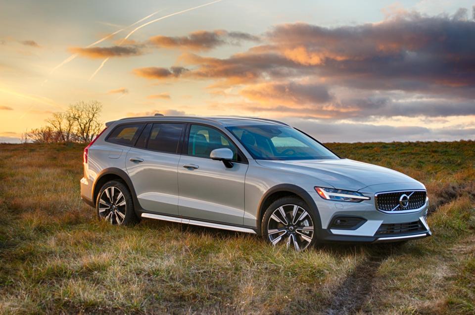 Volvo V60 Cross Country For Those That Want Utility Without An Suv Volvo V60 Cross Country For Those That Want Utility Without An Suv