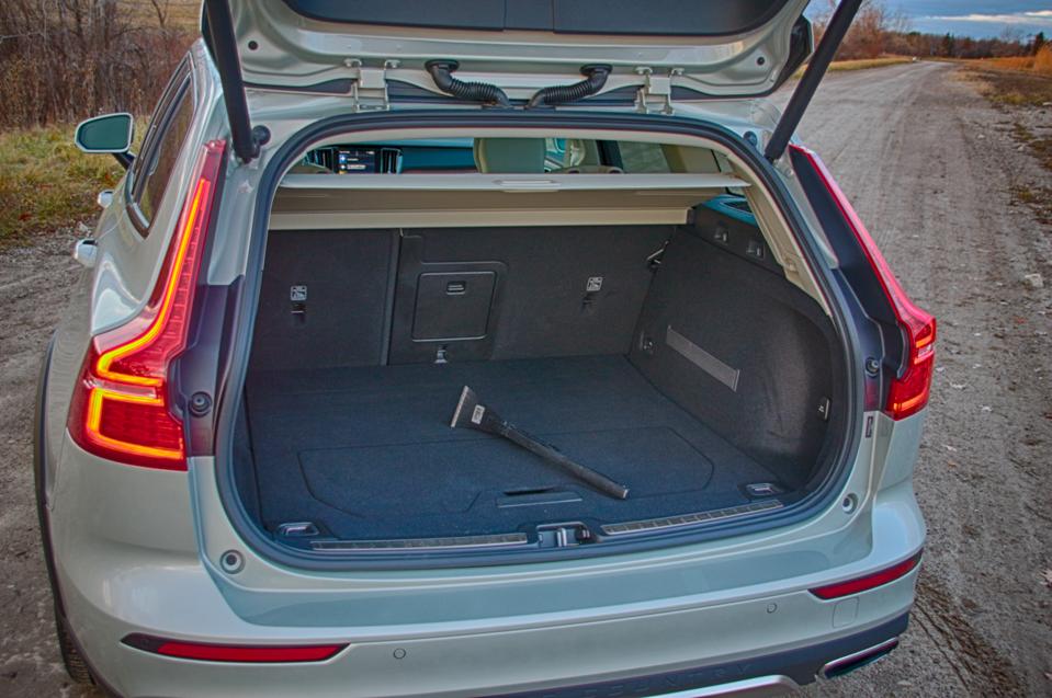 2020 Volvo V60 Cross Country (4 of 14)