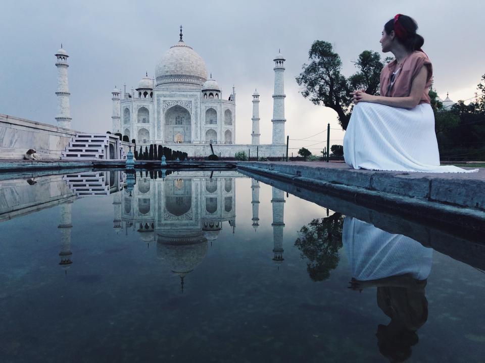 Travel coach Dylan Essertier India