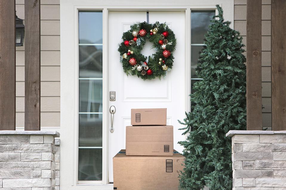 Holiday Retail Sales Advance 3 4 But The Grinch Stole