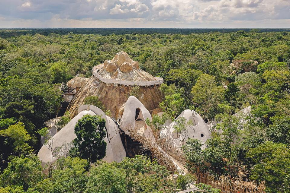 The Outrageous Azulik Villas In The Tulum Jungle With Floating Crystal ...