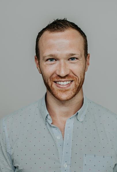He Created A Seven-Figure, One-Person Business Helping People Maximize Their Credit Card Points