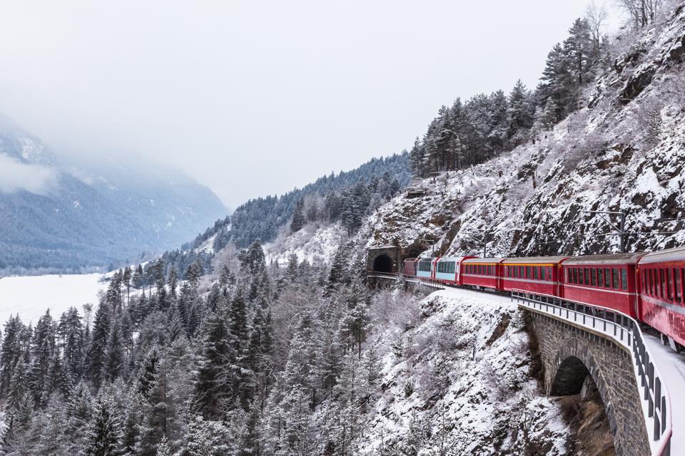 La Suisse en train