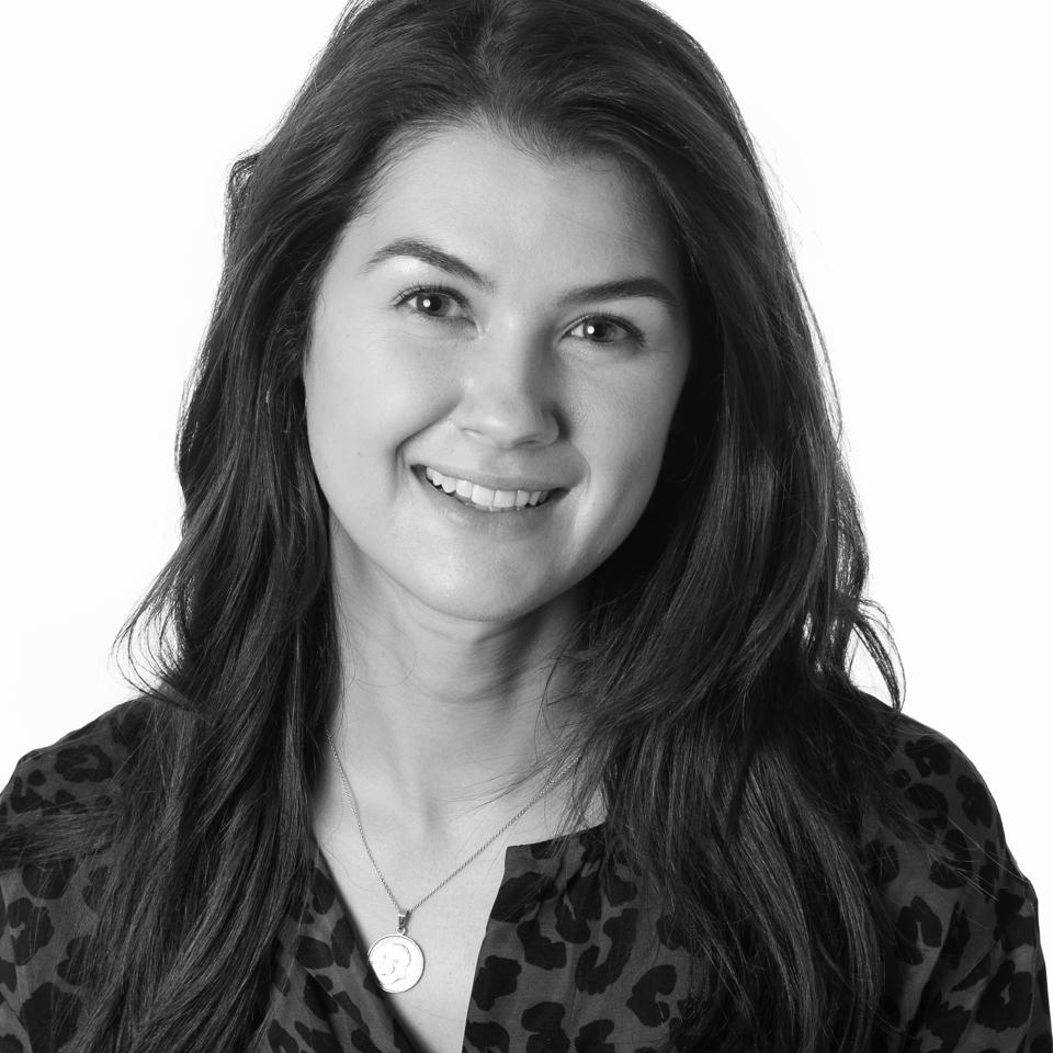 Emma White, Accenture