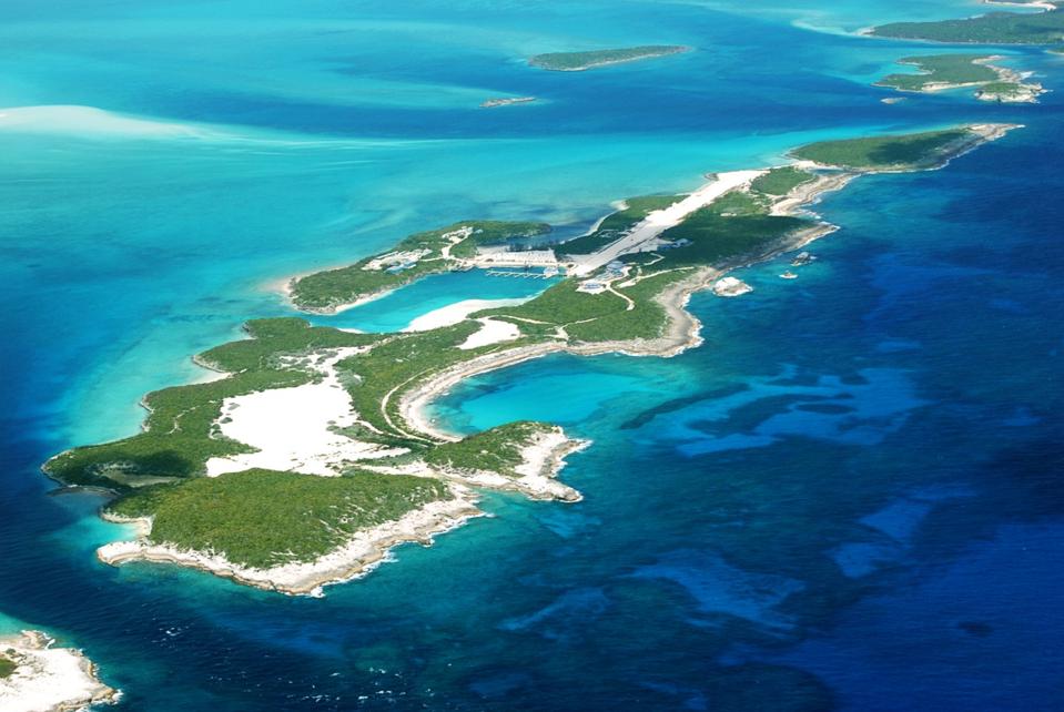 Sailing-Stream.fr ⚓ Les 10 îles privées les plus romantiques pour la Saint-Valentin ⚓ Cave Cay aux Bahamas