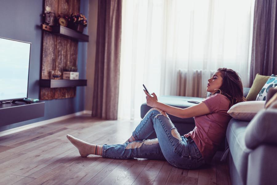 Consumer Sentiment And Spending Are Up; How Well Did Communications Sector Perform?