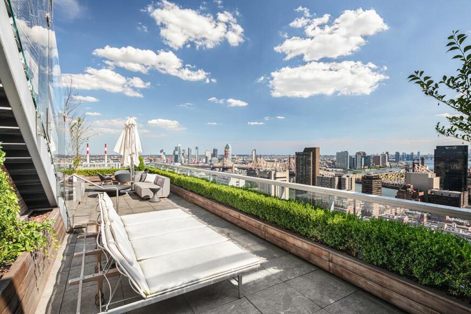 Jennifer Lawrence penthouse