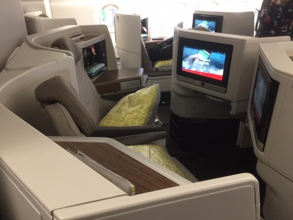 Tap Air Portugal Offers Cheap Business Class Prices Flat Bed Seats Good Food And Shortcomings