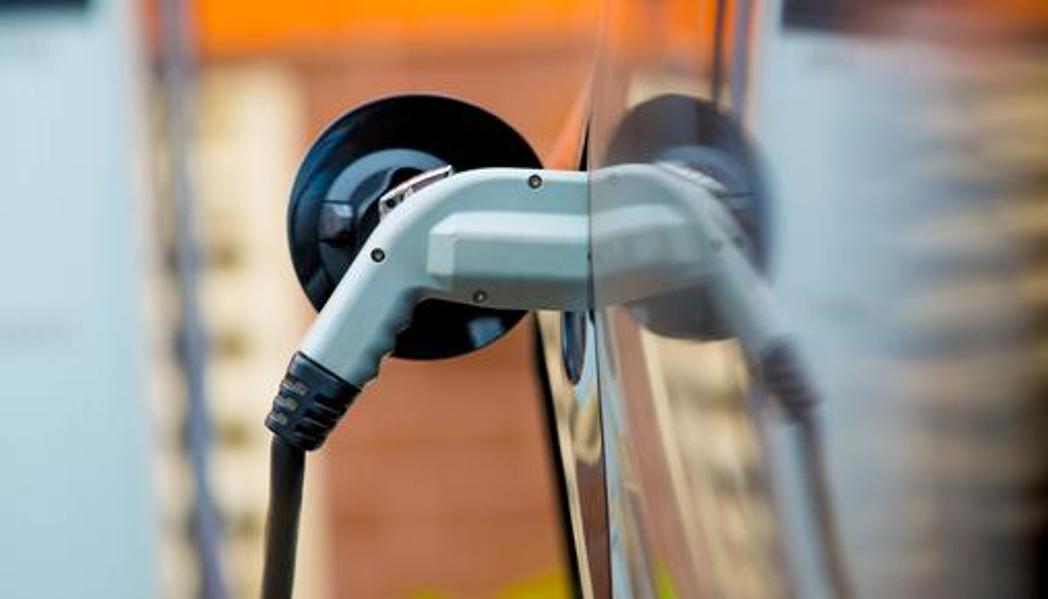 Charged Up: Tesla To Report Q4 With Stock In A Hyperbolic Rally