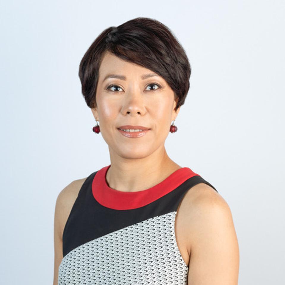 Headshot of Phoebe Yu