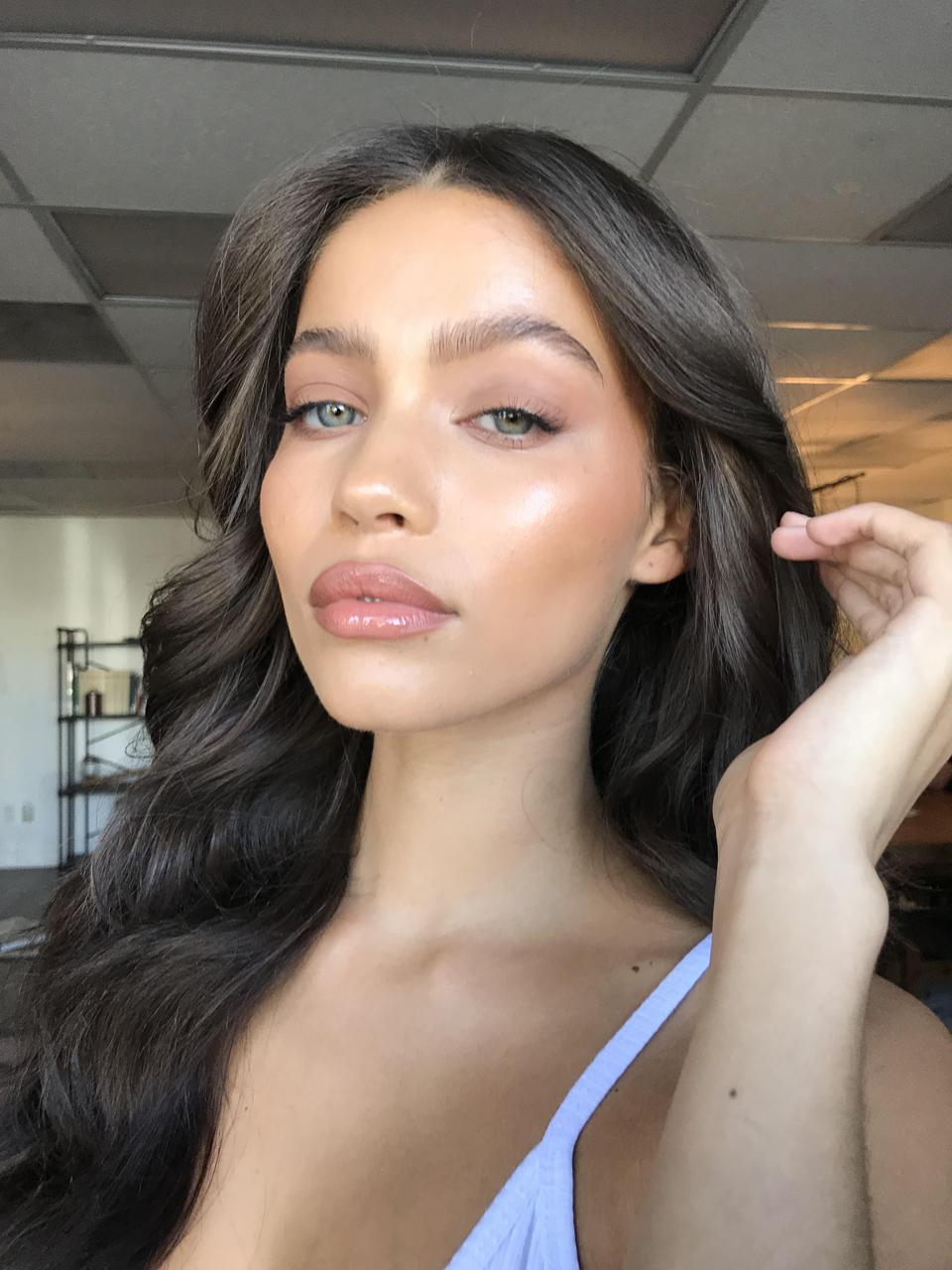 Lina Mourey - natural look