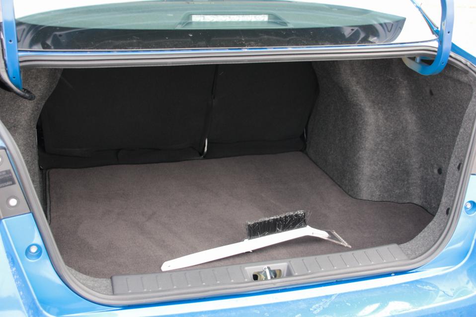 2020 Nissan Versa SR CVT