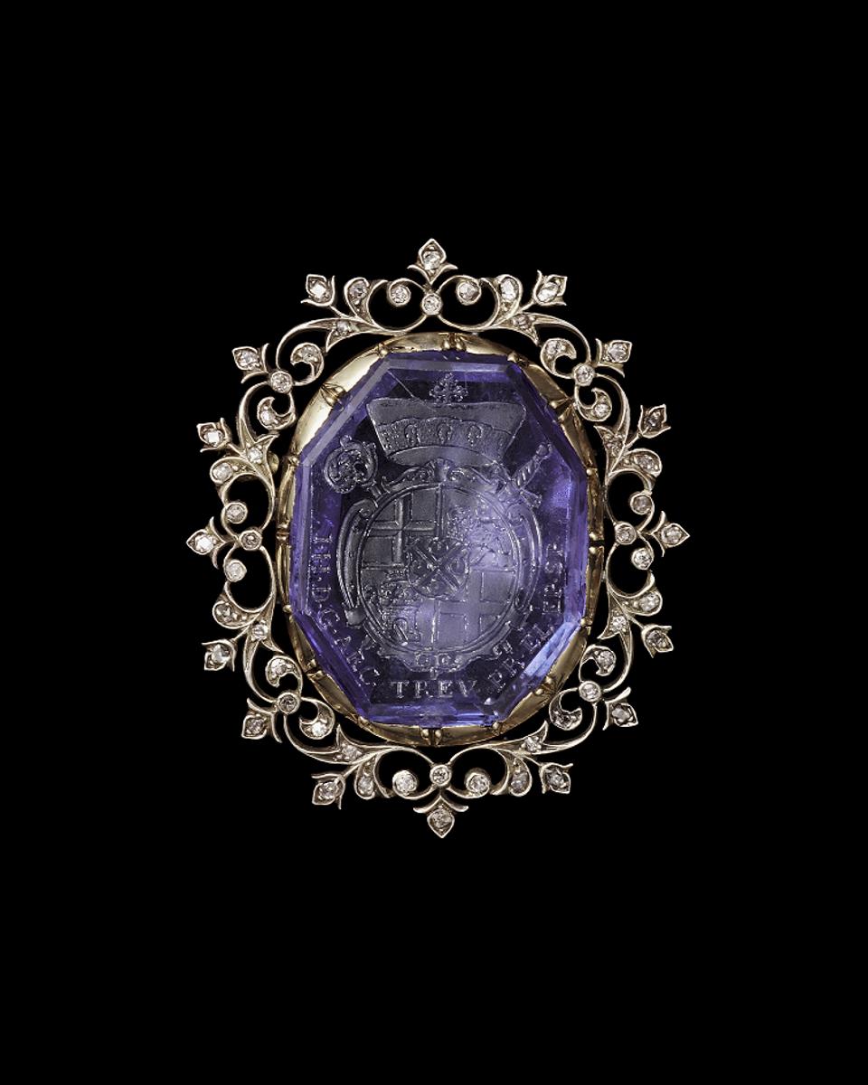 Historic jewels