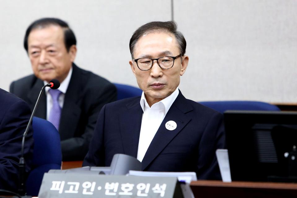 Korea S Ex President Lee One Time Hyundai Chairman Back In Jail In Scandal Involving Samsung