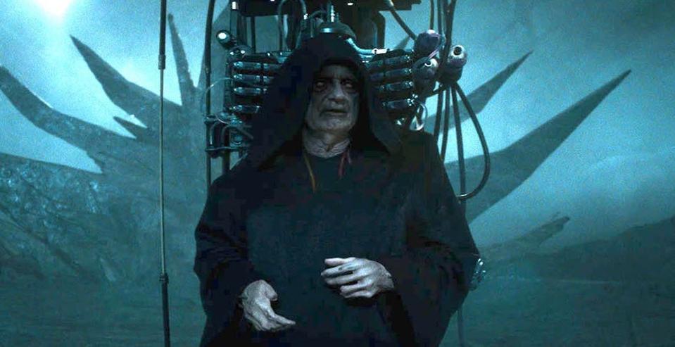 Star Wars Rise Of Skywalker Novel Reveals Palpatine Was A Clone