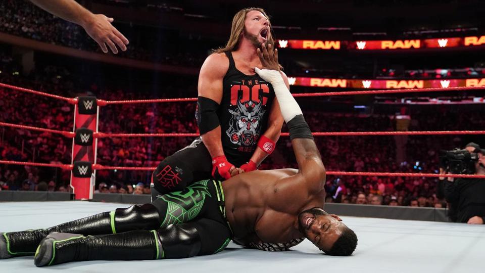 WWE Raw: AJ styles tries to submit Cedric Alexander